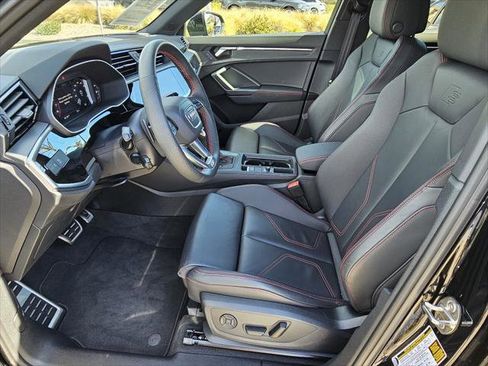 Used 2025 Audi Q3 2.0T Premium Plus w/ Premium Plus Package image 2