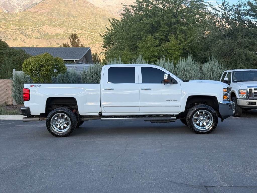 Used 2019 Chevrolet Silverado 2500 LTZ w/ Z71 Package, Off-Road AWD/4WD image 8