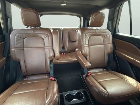 Used 2021 Lincoln Aviator Grand Touring w/ Elements Package Plus AWD/4WD image 24