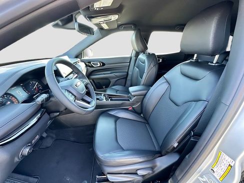 New 2026 Jeep Compass Latitude image 14