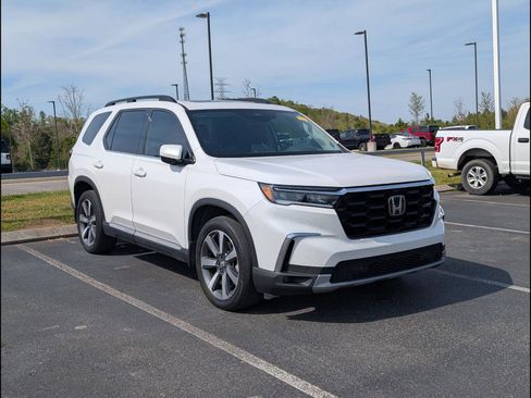 Used 2023 Honda Pilot Elite image 2