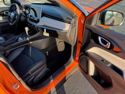 New 2026 Jeep Compass Limited image 15