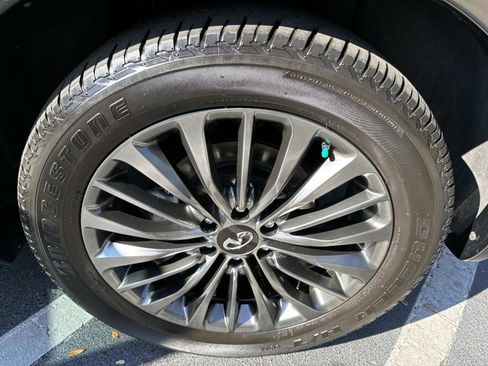 Certified 2024 INFINITI QX80 Premium Select w/ Cargo Package image 29