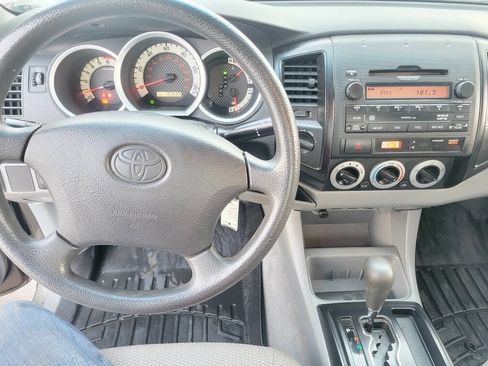 Used 2011 Toyota Tacoma 4x4 Regular Cab image 15