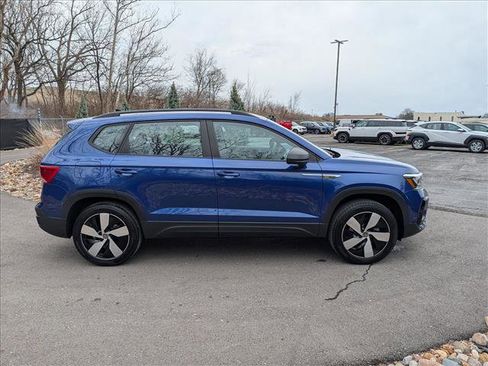 Used 2024 Volkswagen Taos S image 6