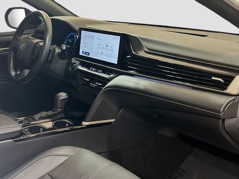 Used 2025 Toyota Camry XSE FWD image 27
