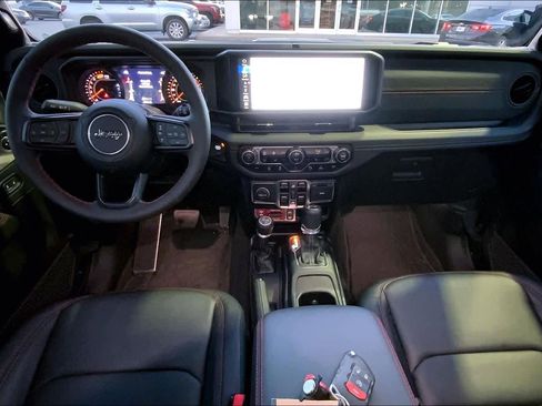 Used 2024 Jeep Wrangler Unlimited Rubicon image 15