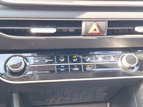 Used 2023 Hyundai Sonata SE image 18