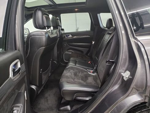 Used 2015 Jeep Grand Cherokee SRT w/ Luxury Group II AWD/4WD image 27