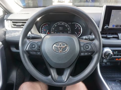 Used 2024 Toyota RAV4 XLE FWD image 3