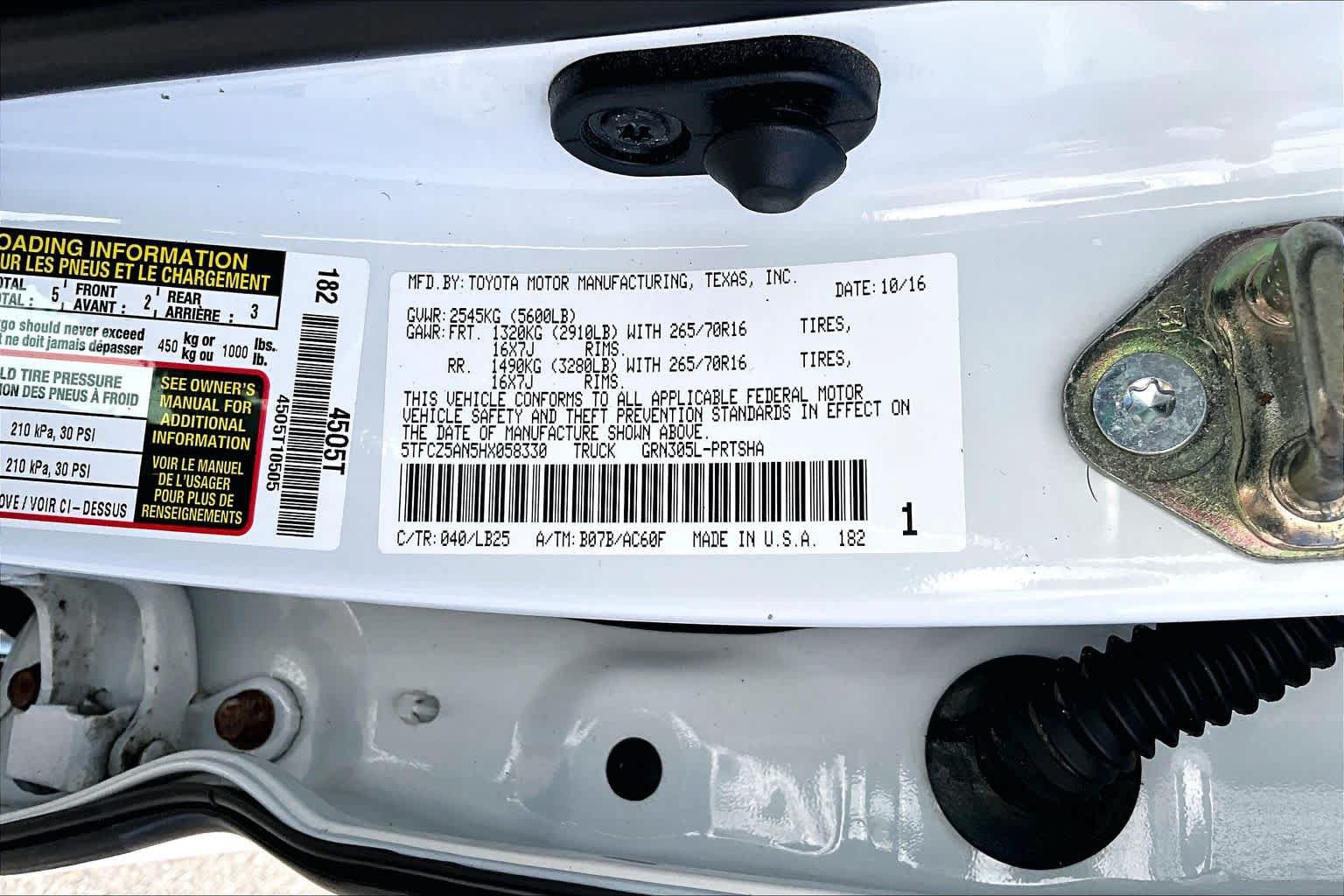 Used 2017 Toyota Tacoma TRD Pro AWD/4WD image 31