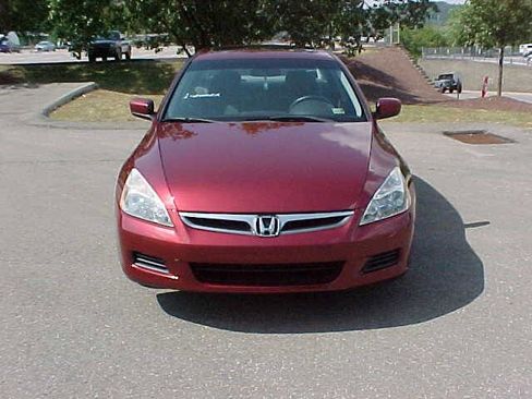 Used 2006 Honda Accord EX image 2