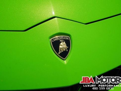 Used 2021 Lamborghini Urus AWD/4WD image 16