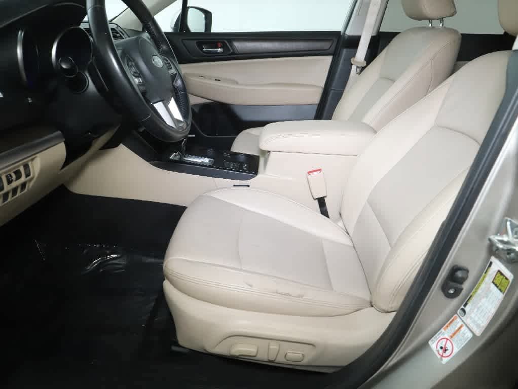 Used 2016 Subaru Outback 2.5i Limited AWD/4WD image 18