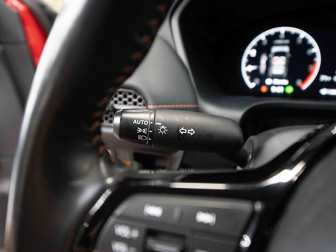 Used 2025 Honda HR-V Sport image 13