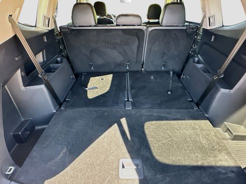 Used 2024 Volkswagen Atlas SE AWD/4WD image 29