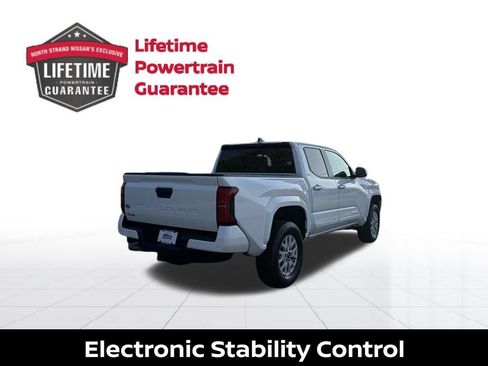 Used 2024 Toyota Tacoma SR5 AWD/4WD image 7