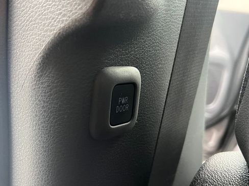 Used 2024 Toyota Sienna XLE image 12