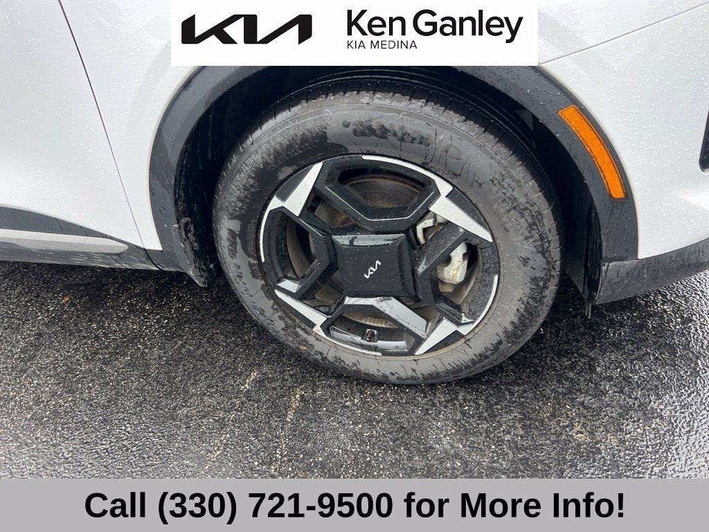 Certified 2026 Kia Sportage EX FWD image 20