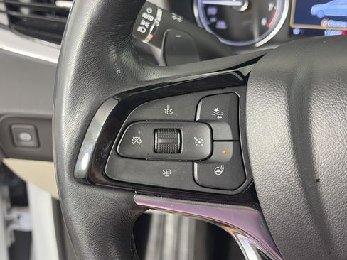 Used 2024 Buick Enclave Essence FWD image 29