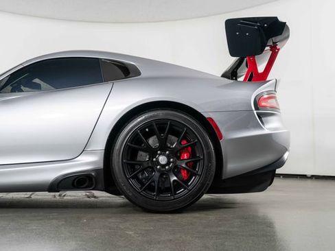 Used 2016 Dodge Viper ACR w/ Extreme Aero Package RWD image 13