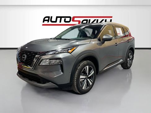 Used 2023 Nissan Rogue SL w/ SL Premium Package FWD image 3