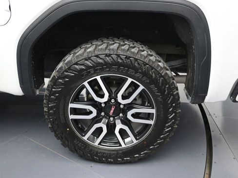 Certified 2024 GMC Sierra 1500 AT4 w/ Technology Package image 9