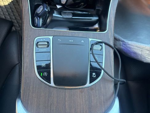 Used 2020 Mercedes-Benz GLC 300 image 8