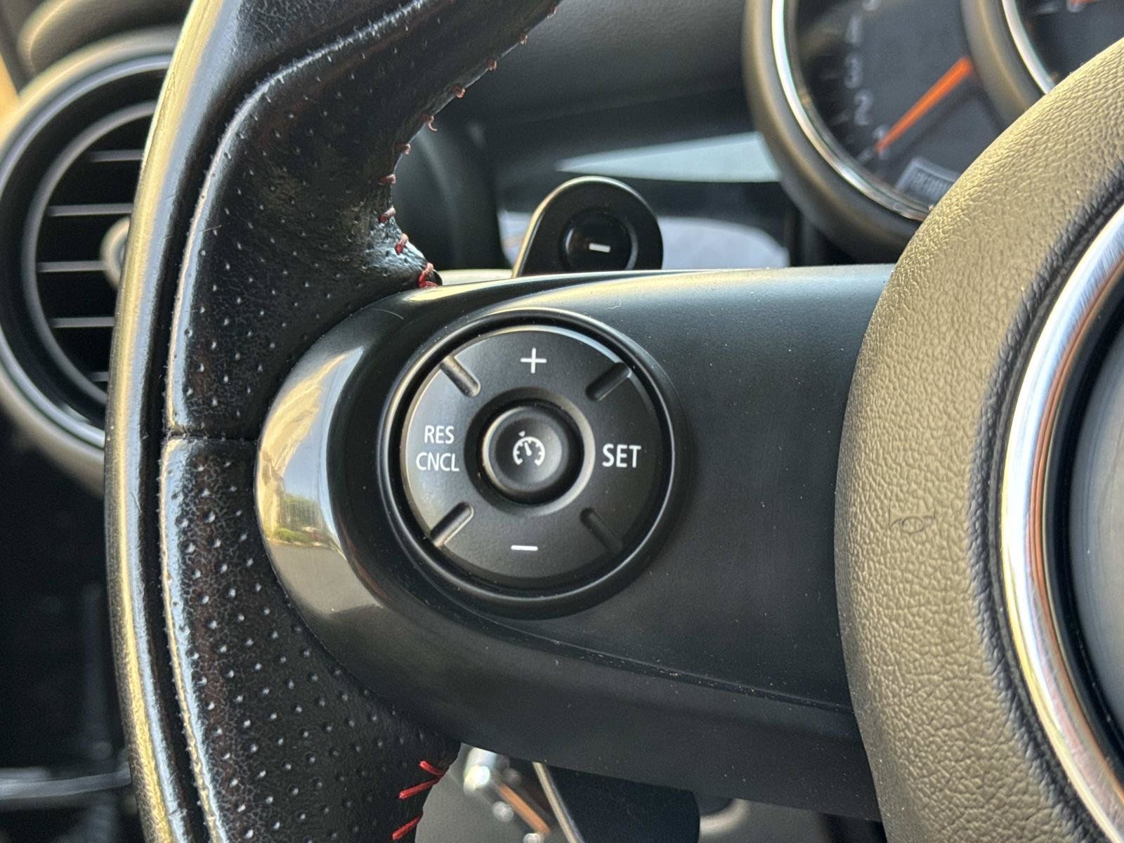 Used 2019 MINI Cooper S w/ Signature Upholstery Package FWD image 12