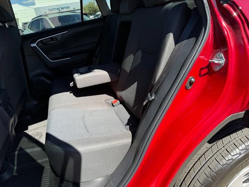 Used 2025 Toyota RAV4 LE AWD/4WD image 33