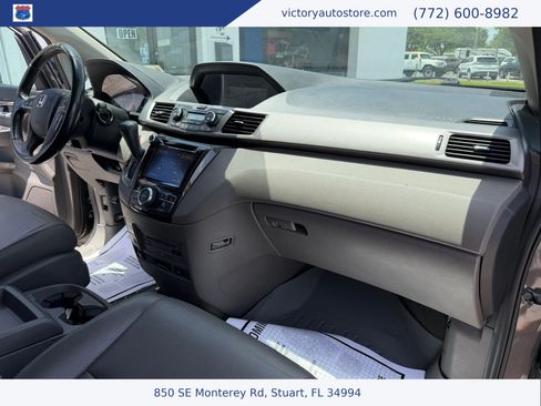 Used 2015 Honda Odyssey Touring Elite image 34