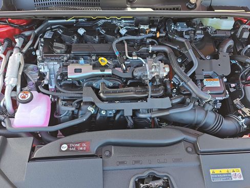 New 2026 Toyota Prius Plug-In Hybrid FWD image 32