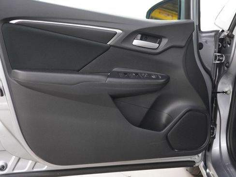 Used 2020 Honda Fit LX image 18