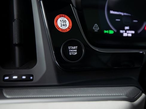 New 2026 Porsche Cayenne image 25