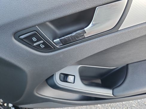 Used 2011 Audi A4 2.0T Premium image 17