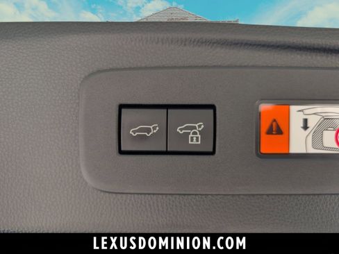 Certified 2024 Lexus GX 550 w/ Cold Area Package image 6