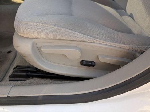 Used 2011 Chevrolet Impala LS FWD image 14
