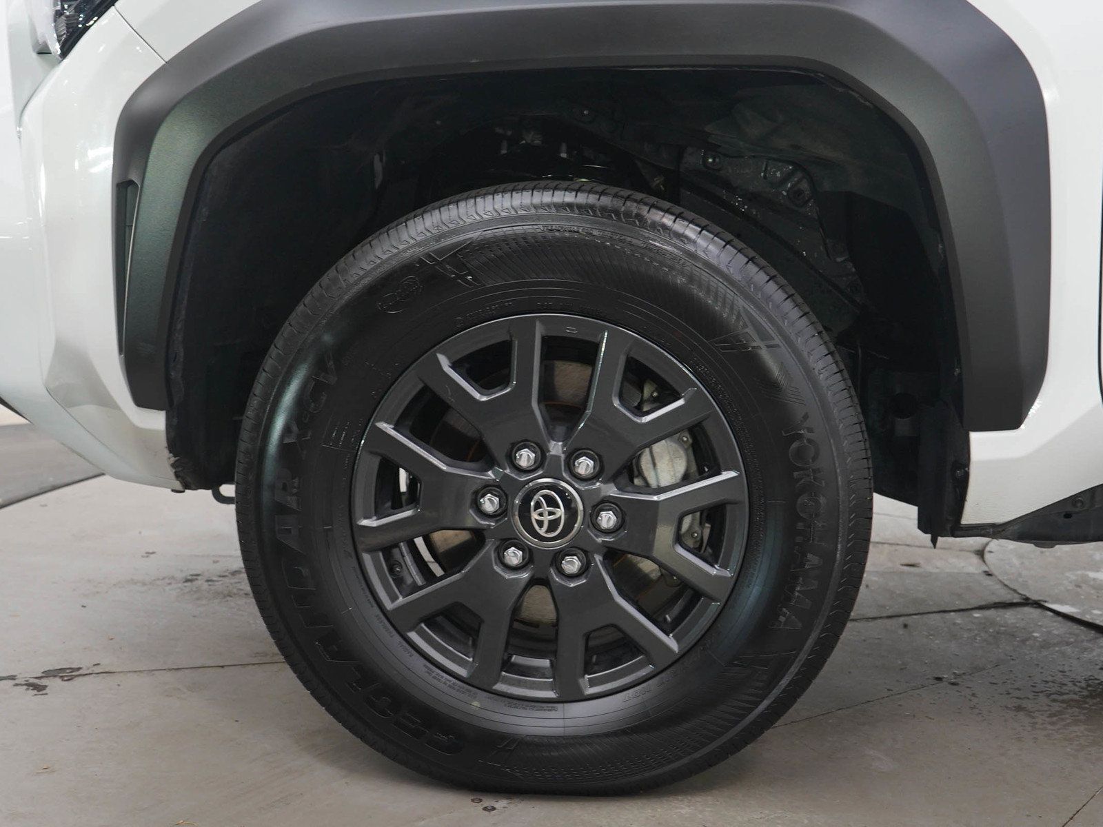 Used 2025 Toyota 4Runner SR5 AWD/4WD image 28