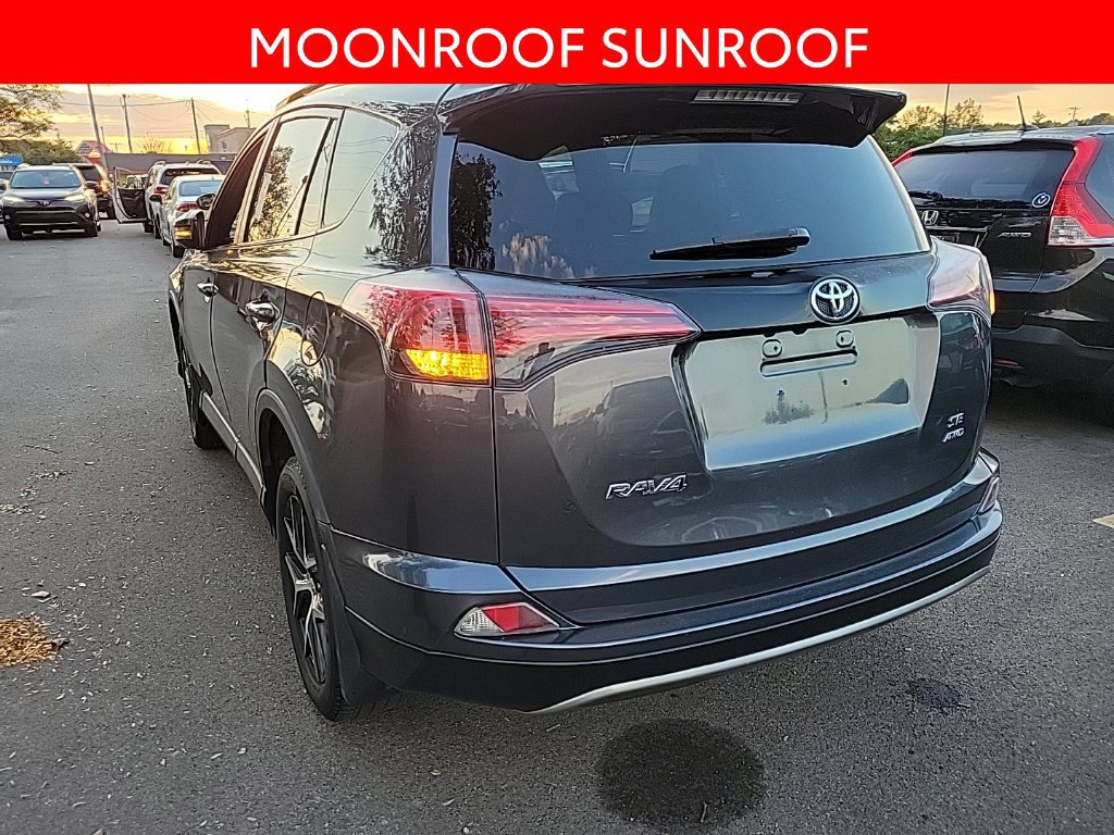 Used 2017 Toyota RAV4 SE AWD/4WD image 4