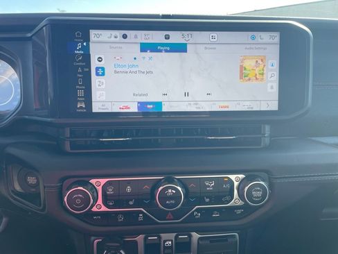 Used 2025 Jeep Wrangler Unlimited Rubicon w/ Safety Group image 24