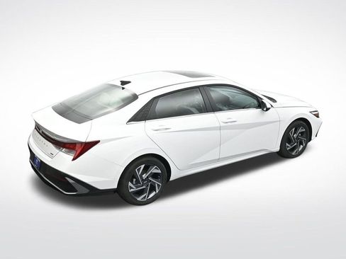 New 2026 Hyundai Elantra Limited FWD image 22