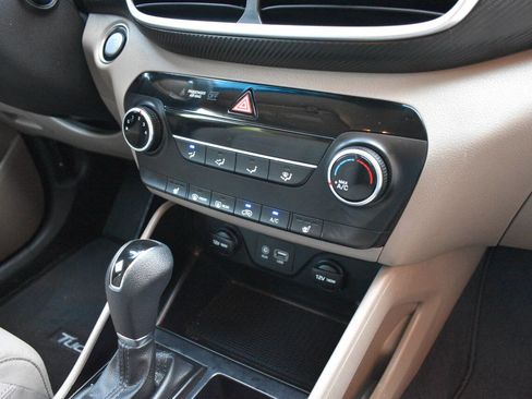 Used 2020 Hyundai Tucson Value FWD image 23