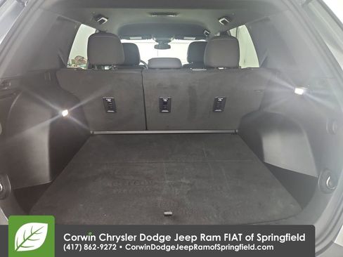 Used 2025 Chevrolet Equinox LT image 32