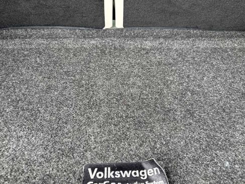 Certified 2025 Volkswagen Atlas SE image 32