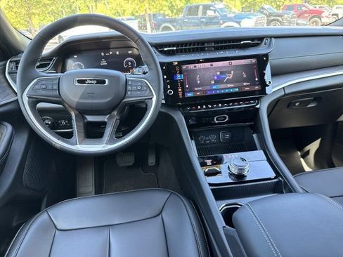 New 2027 Jeep Grand Cherokee Limited AWD/4WD image 23
