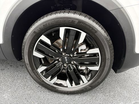 Used 2025 Kia Telluride SX Prestige AWD/4WD image 10