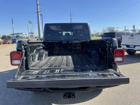 Used 2020 Jeep Gladiator Rubicon w/ Trailer Tow Package image 7