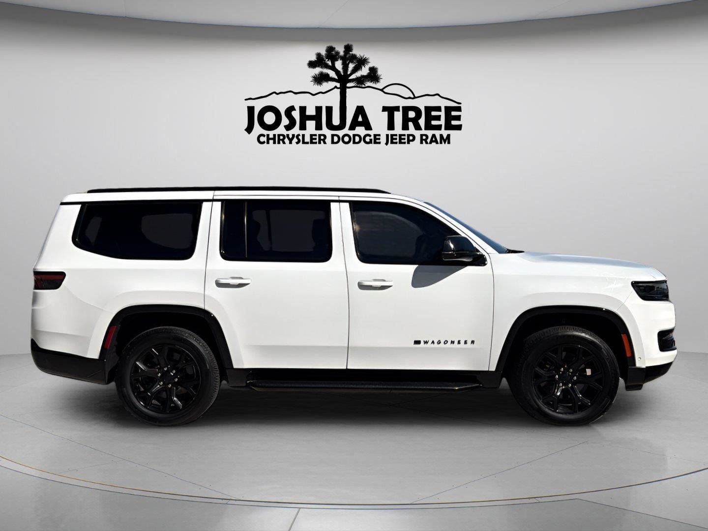 Used 2023 Jeep Wagoneer Series II AWD/4WD image 8