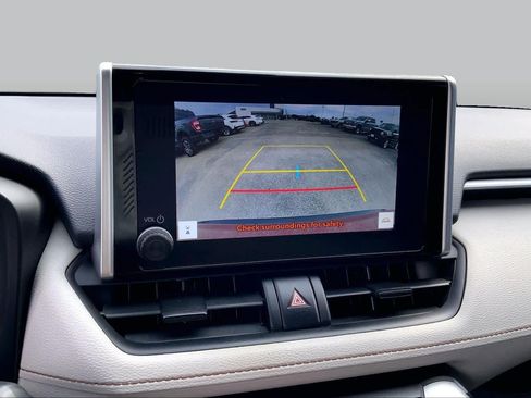 Used 2024 Toyota RAV4 XLE FWD image 23