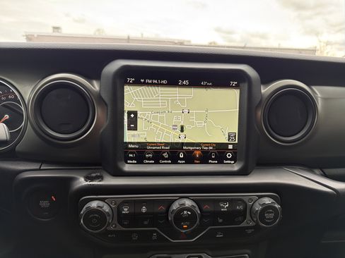 Certified 2023 Jeep Wrangler Willys image 23